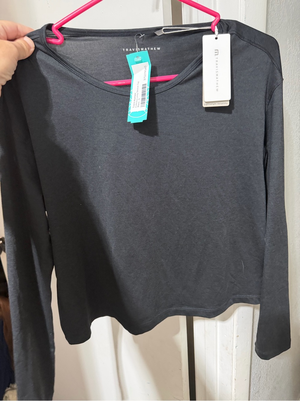 Travis Mathew Women's Black Long-Sleeve Crew Tee